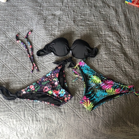 Swimsuit Set - Picture 1 of 9